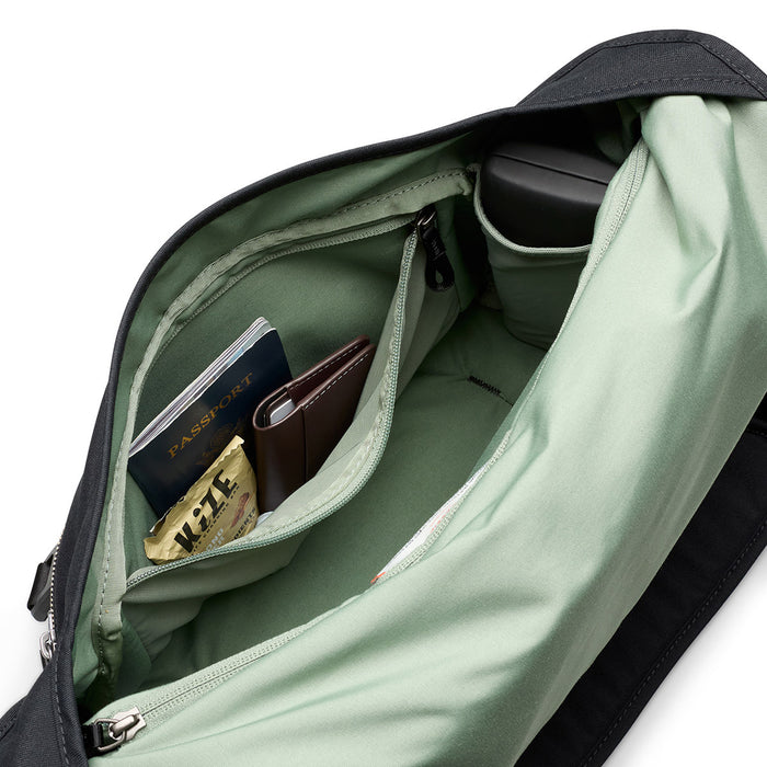 Bellroy Classic Messenger Bag