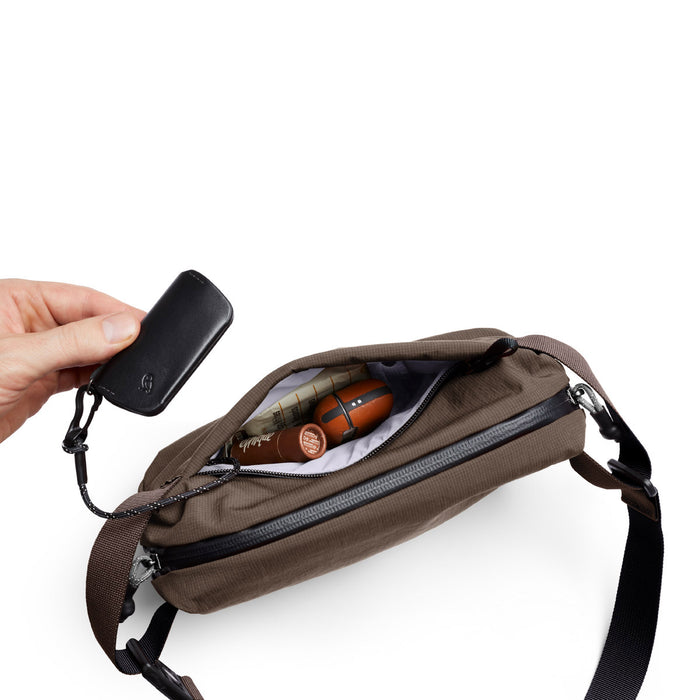 Bellroy Lite Sling Mini -laukku
