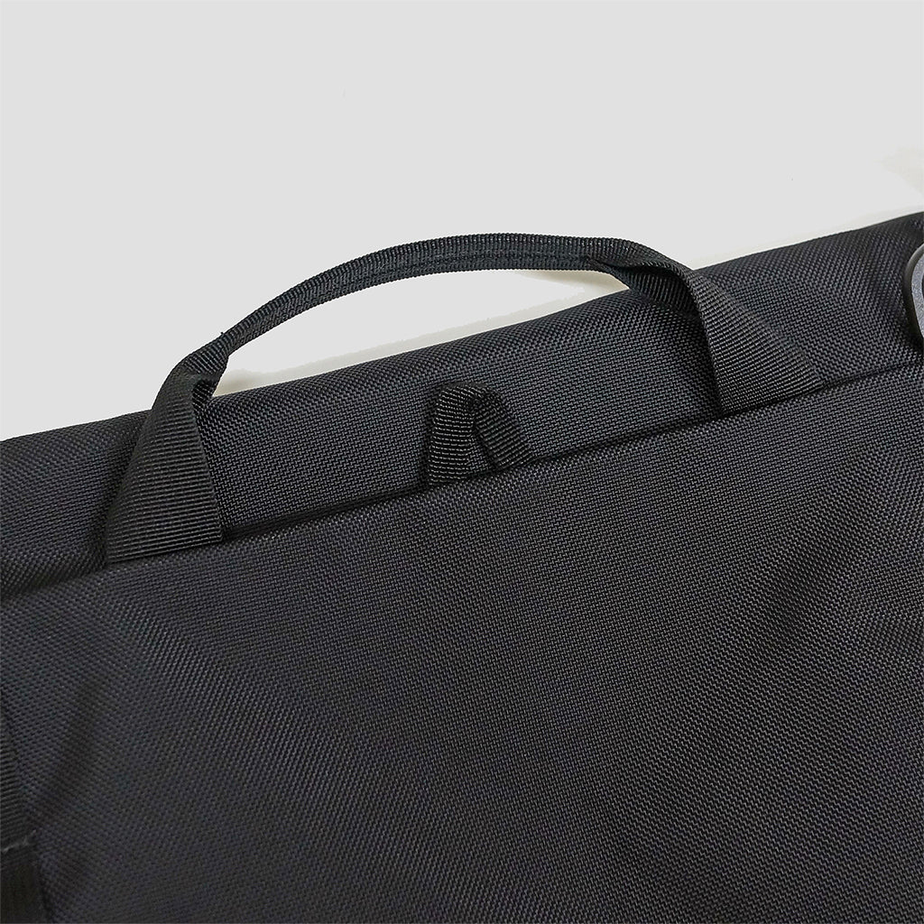 Code of Bell Annex Liner II - Sacoche: A Versatile Urban Essential