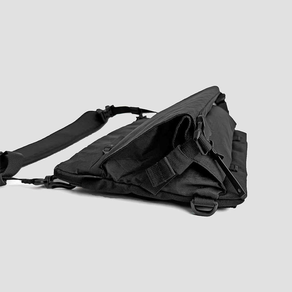 Code of Bell Annex Liner II - Sacoche: A Versatile Urban Essential