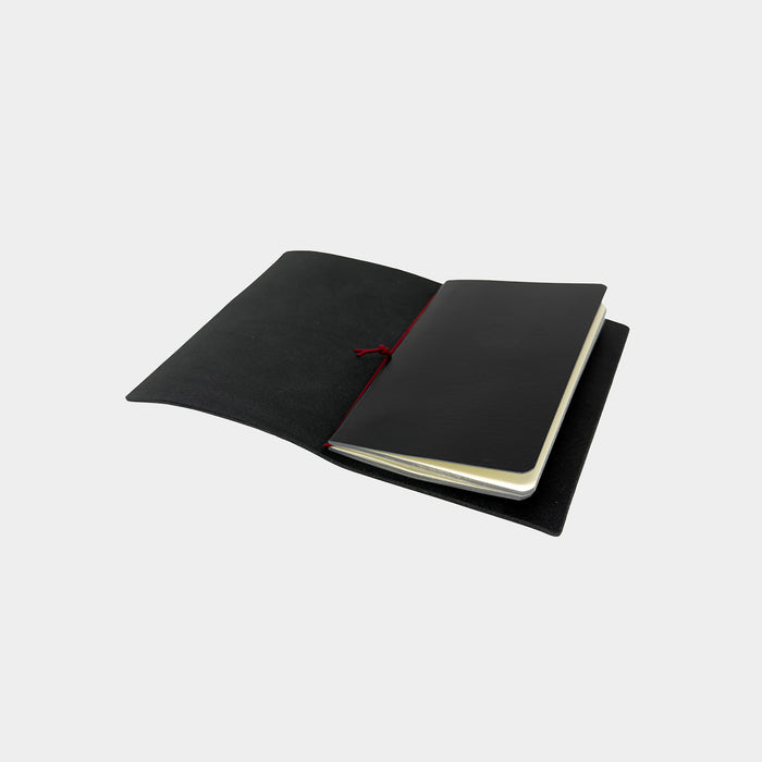 Kinos Nomad (A6) -muistikirjan kannet