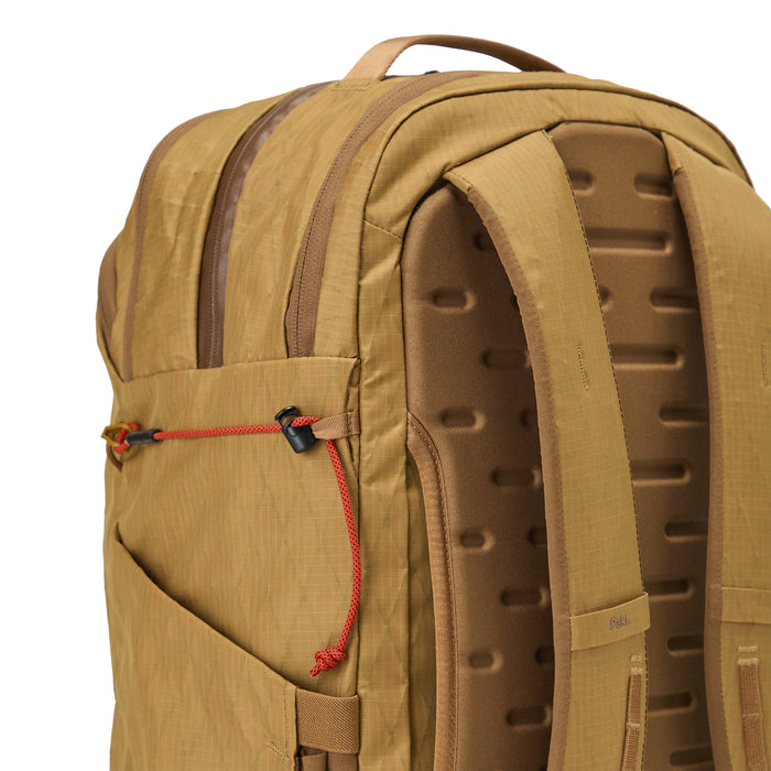 Pakt Aero Travel Backpack -laukku